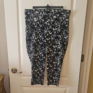 Extremely Stretchy Leggings B&W Floral By Rafaelle 14W Size